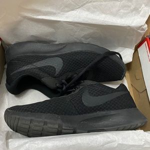 Women’s Nike Tanjun Running Shoes 8.5